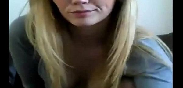  Blonde camgirl shows it all